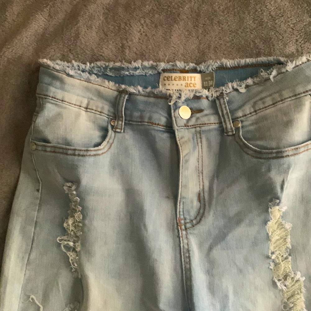 Size 11/30 Celebrity Ace Jean Short